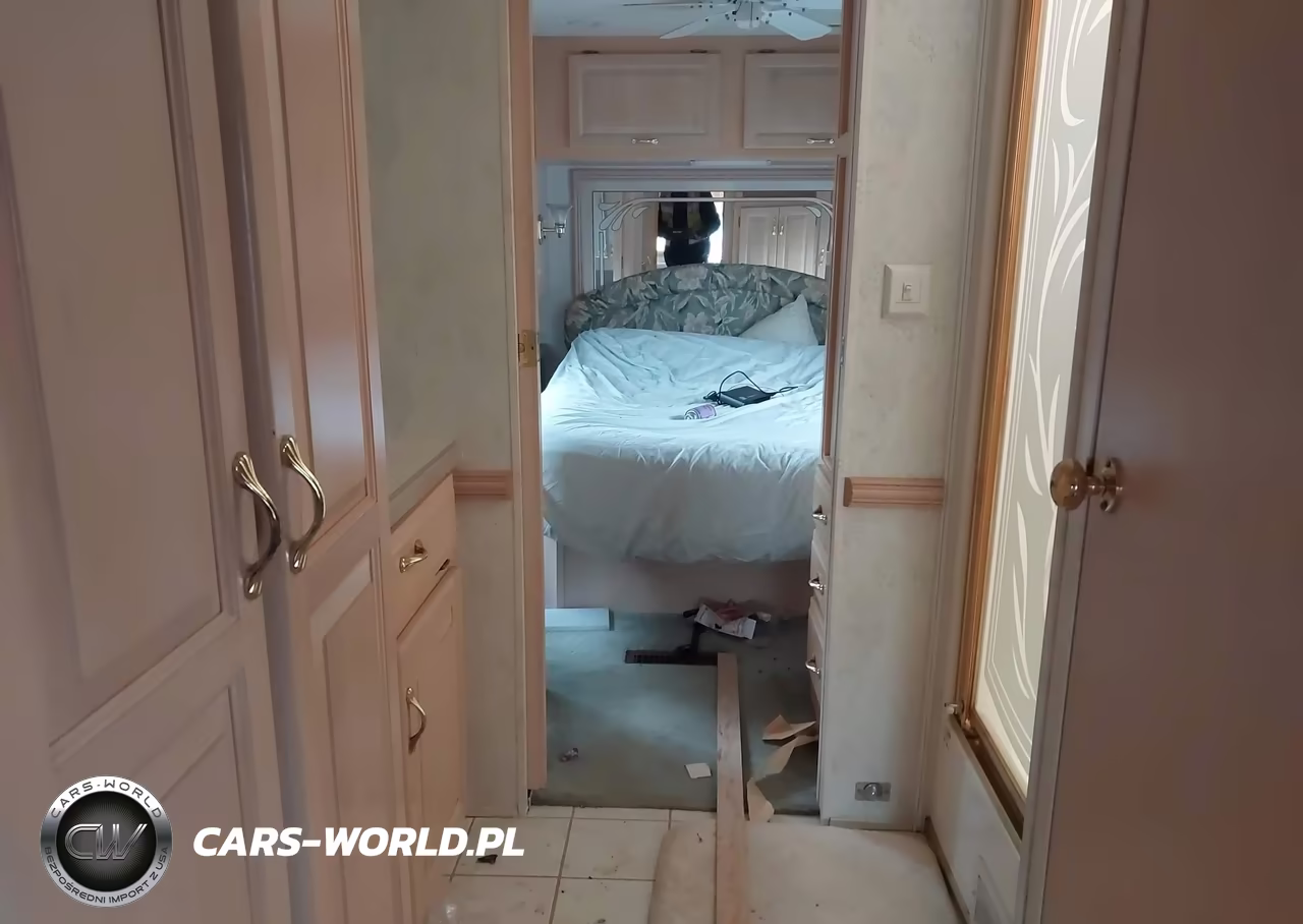 2000 Spartan Motors Motorhome 4Vz VIN:4VZCN8096YC033847 - 15