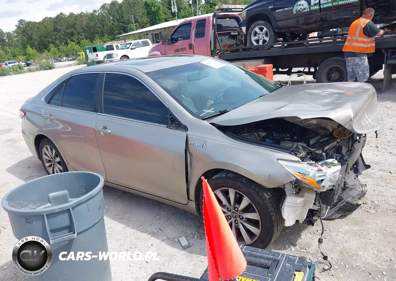 2017 Toyota Camry Hybrid Xle