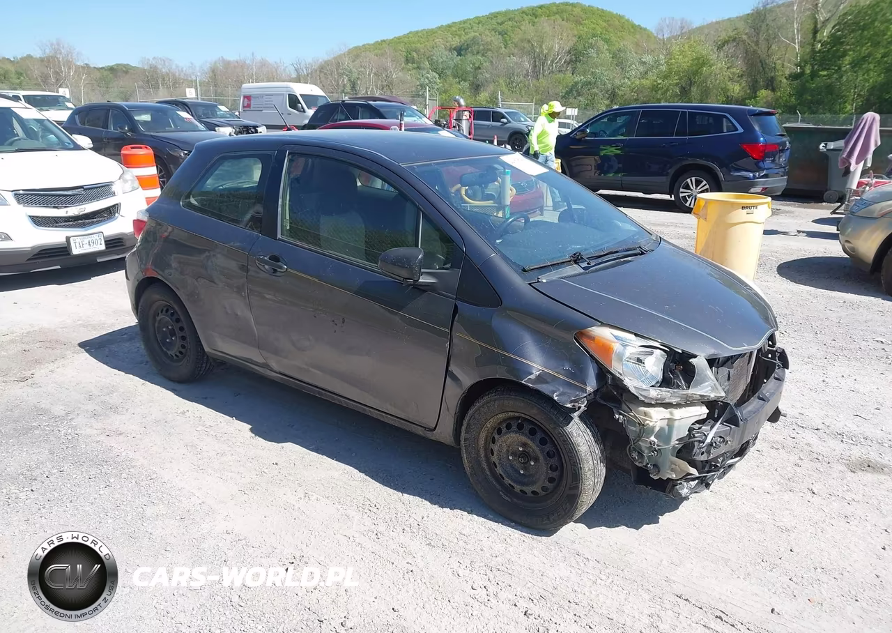2013 Toyota Yaris Le