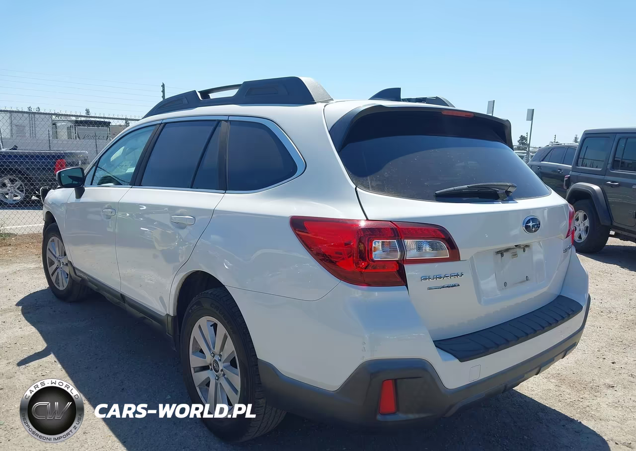 2019 Subaru Outback 2.5I Premium VIN:4S4BSAHC0K3323310 - 3