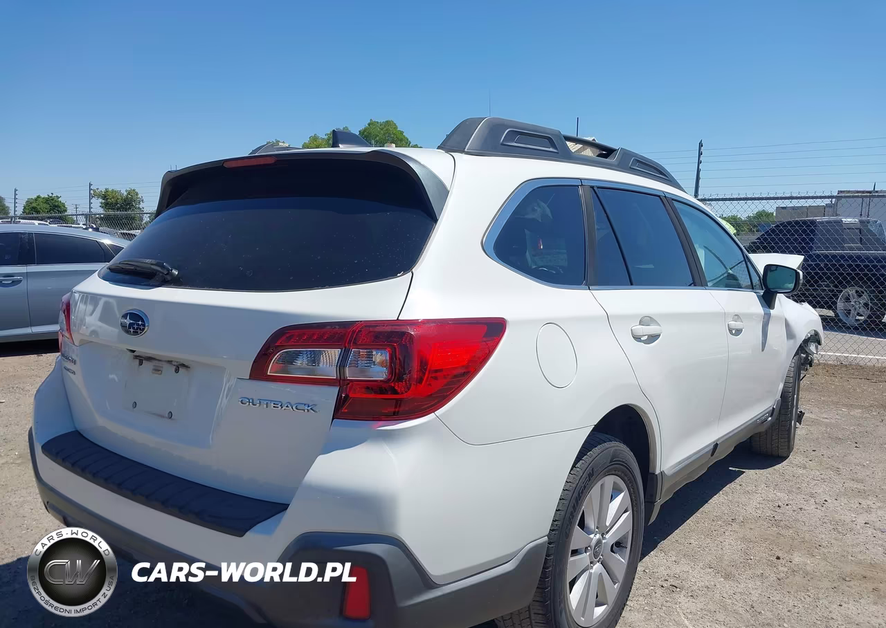 2019 Subaru Outback 2.5I Premium VIN:4S4BSAHC0K3323310 - 4
