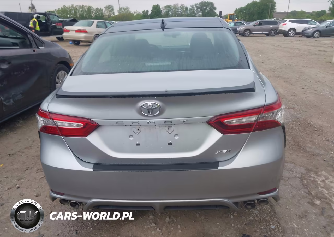 2020 Toyota Camry Xse VIN:4T1K61AK0LU311787 - 17