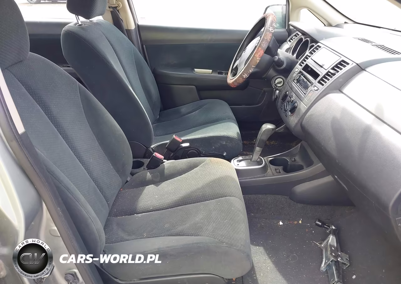 2010 Nissan Versa 1.8S VIN:3N1BC1AP0AL404893 - 5