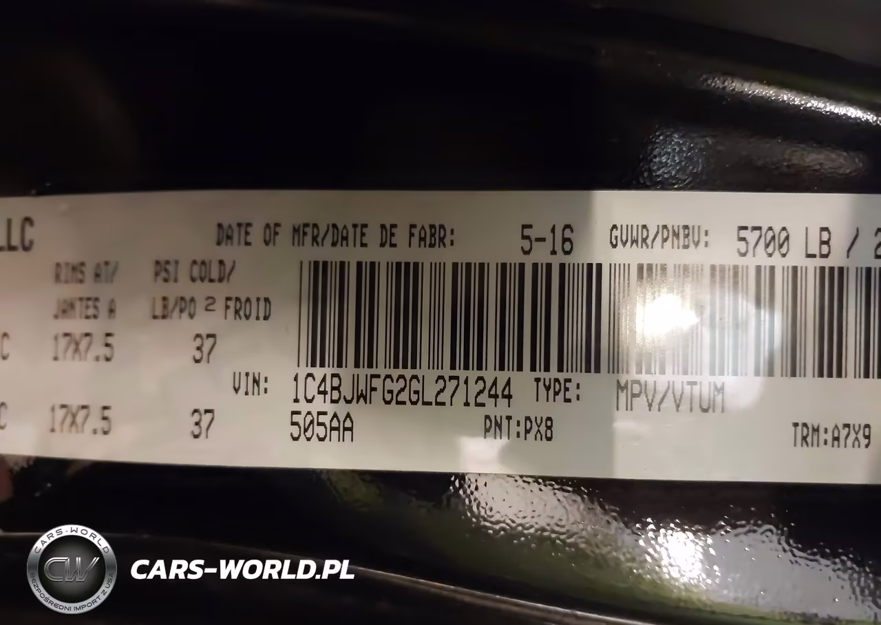2016 Jeep Wrangler Unlimited Rubicon VIN:1C4BJWFG2GL271244 - 9