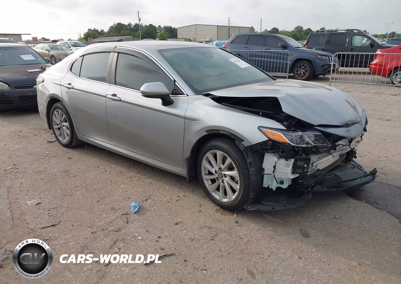 2024 Toyota Camry Le – zdjęcie 1 z 16