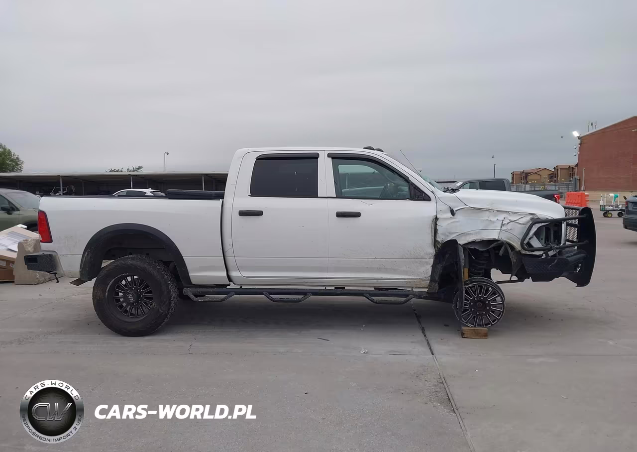 2017 Ram 2500 Tradesman 4X4 6'4 Box VIN:3C6UR5CJ7HG679871 - 13