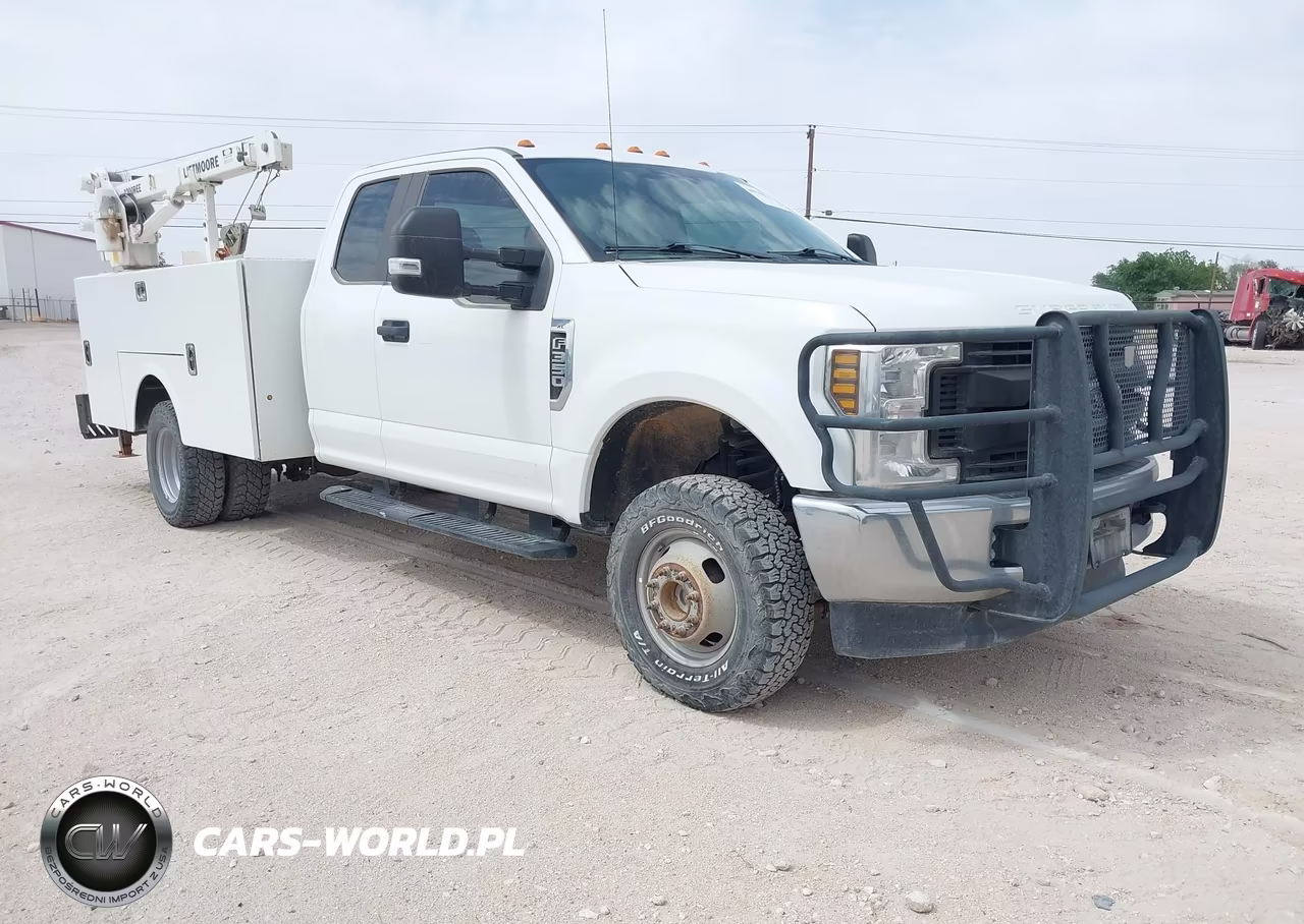 2019 Ford F-350 Chassis Xl