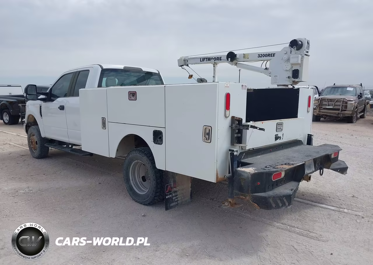 2019 Ford F-350 Chassis Xl VIN:1FD8X3H67KEF22022 - 3