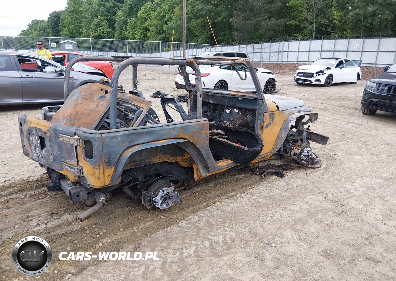 2008 Jeep Wrangler Sahara VIN:1J4FA54178L652464 - 4
