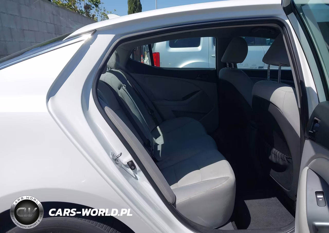 2013 Kia Optima Lx VIN:KNAGM4A75D5365186 - 8