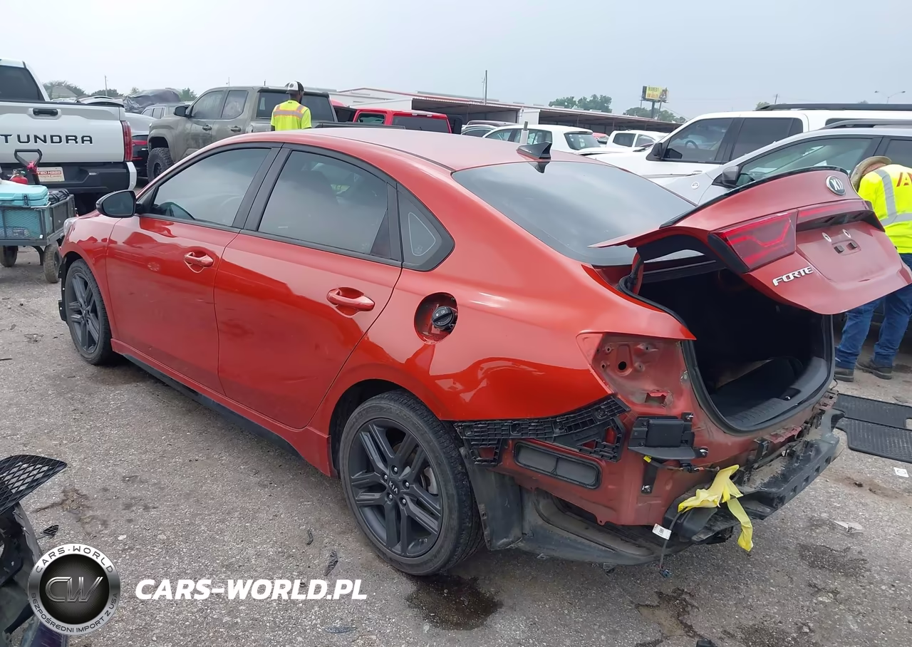 2021 Kia Forte Gt-Line VIN:3KPF34AD1ME338580 - 3