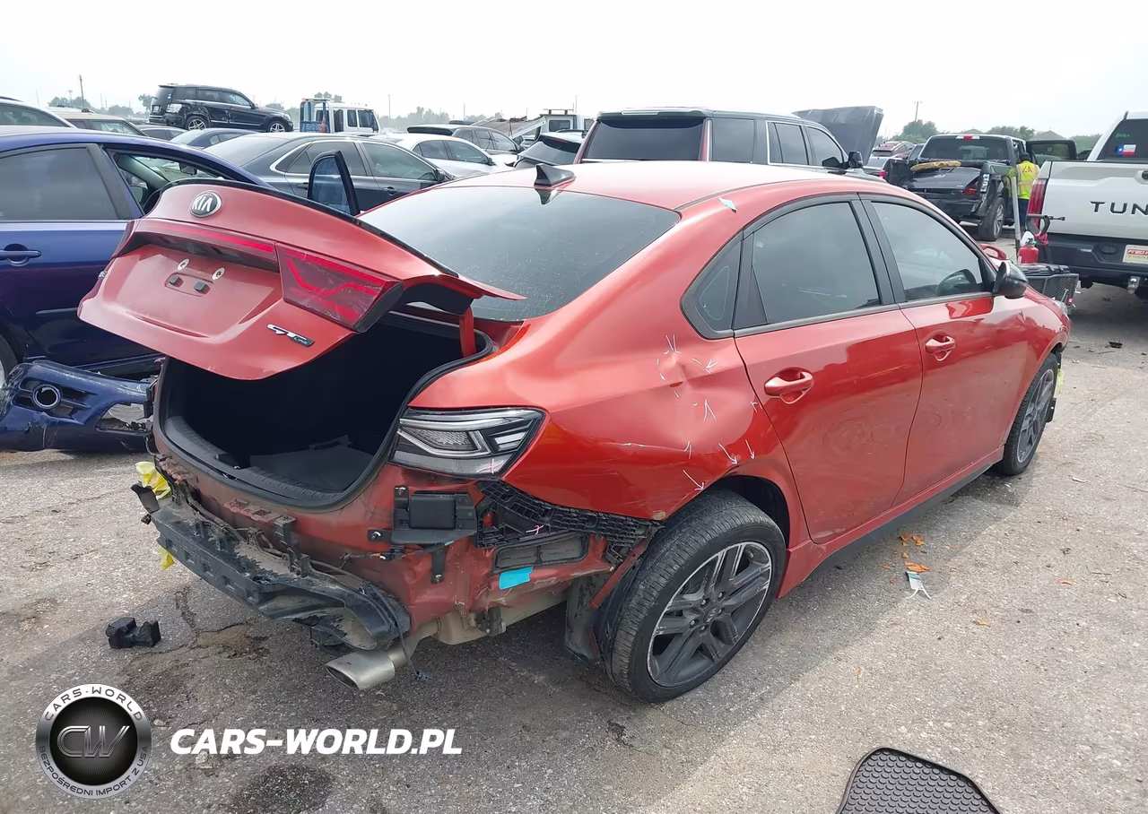 2021 Kia Forte Gt-Line VIN:3KPF34AD1ME338580 - 4