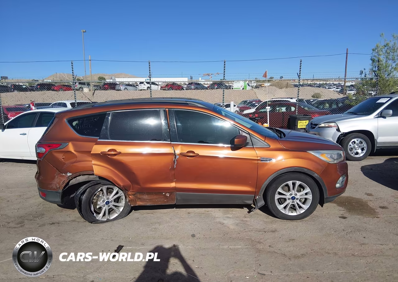 2017 Ford Escape Se VIN:1FMCU0GD8HUB52442 - 14