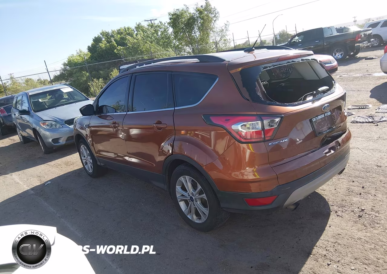 2017 Ford Escape Se VIN:1FMCU0GD8HUB52442 - 3