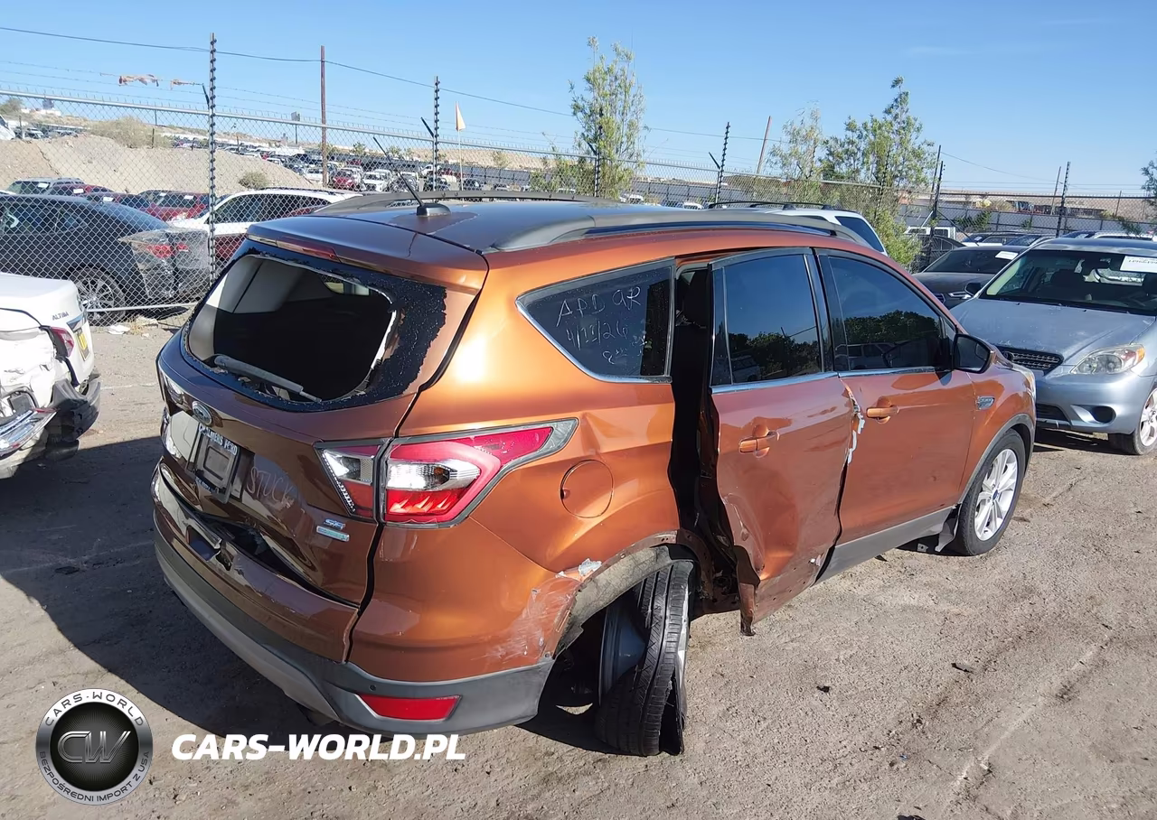 2017 Ford Escape Se VIN:1FMCU0GD8HUB52442 - 6