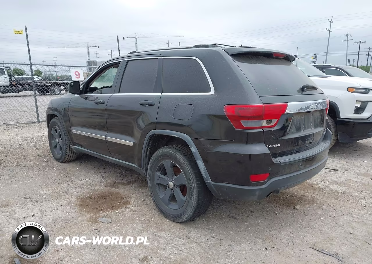 2012 Jeep Grand Cherokee Laredo VIN:1C4RJEAT8CC146062 - 3