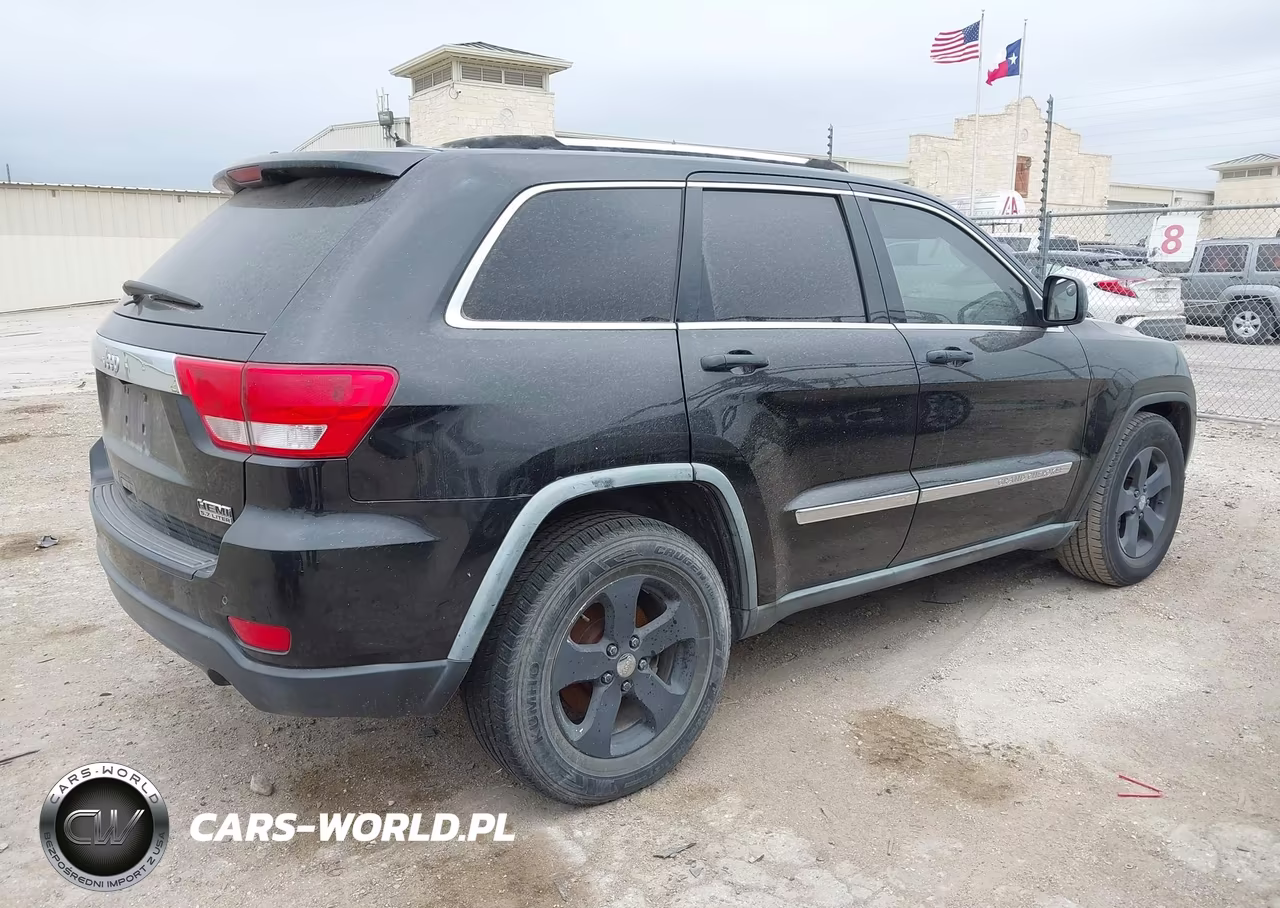 2012 Jeep Grand Cherokee Laredo VIN:1C4RJEAT8CC146062 - 4