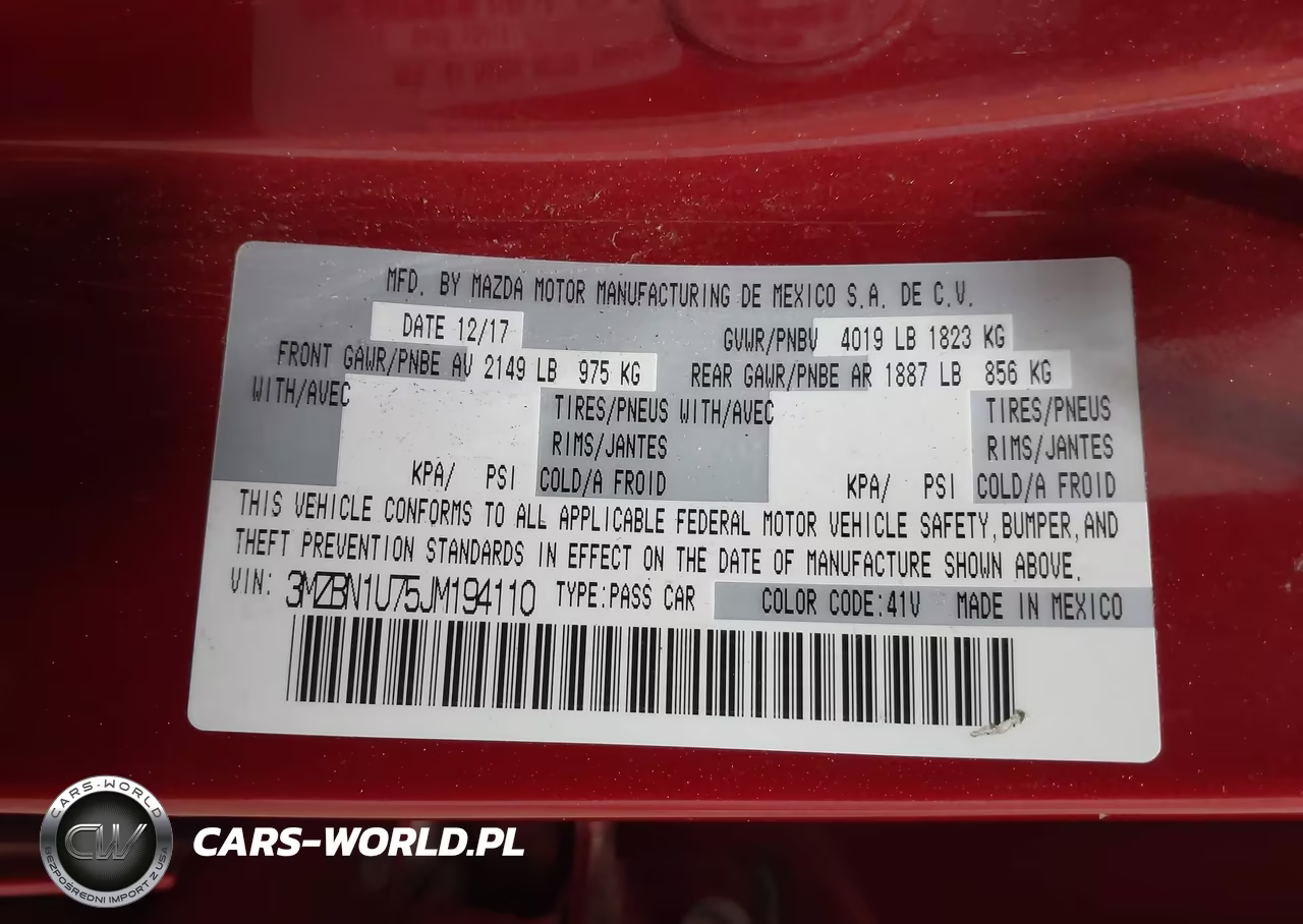 2018 Mazda Mazda3 Sport VIN:3MZBN1U75JM194110 - 9