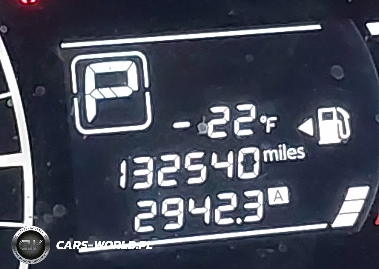 2015 Nissan Versa Note Sr VIN:3N1CE2CP2FL414012 - 15
