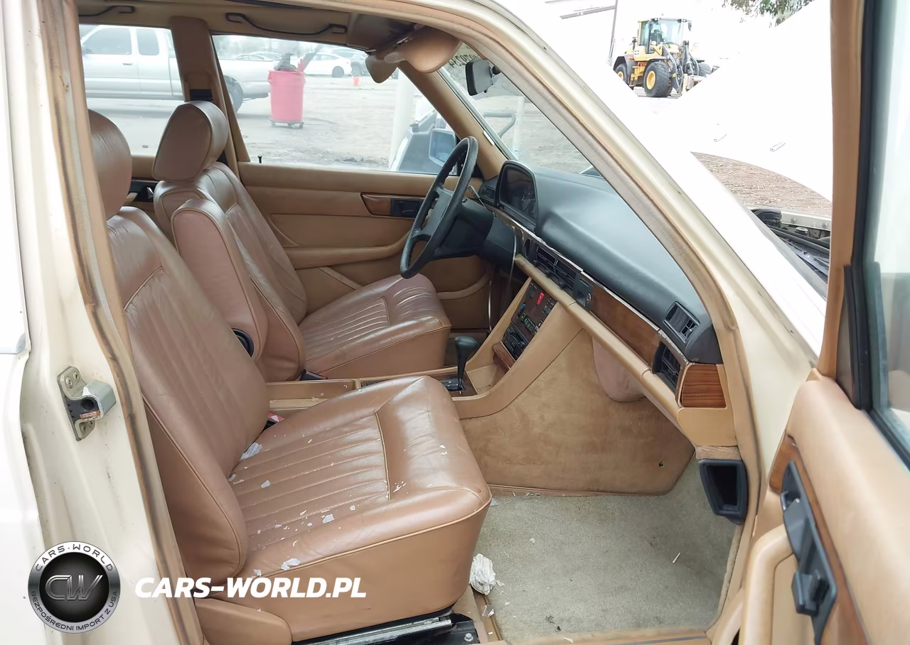 1982 Mercedes-Benz 300 Sd VIN:WDBCB20A0CB021742 - 5