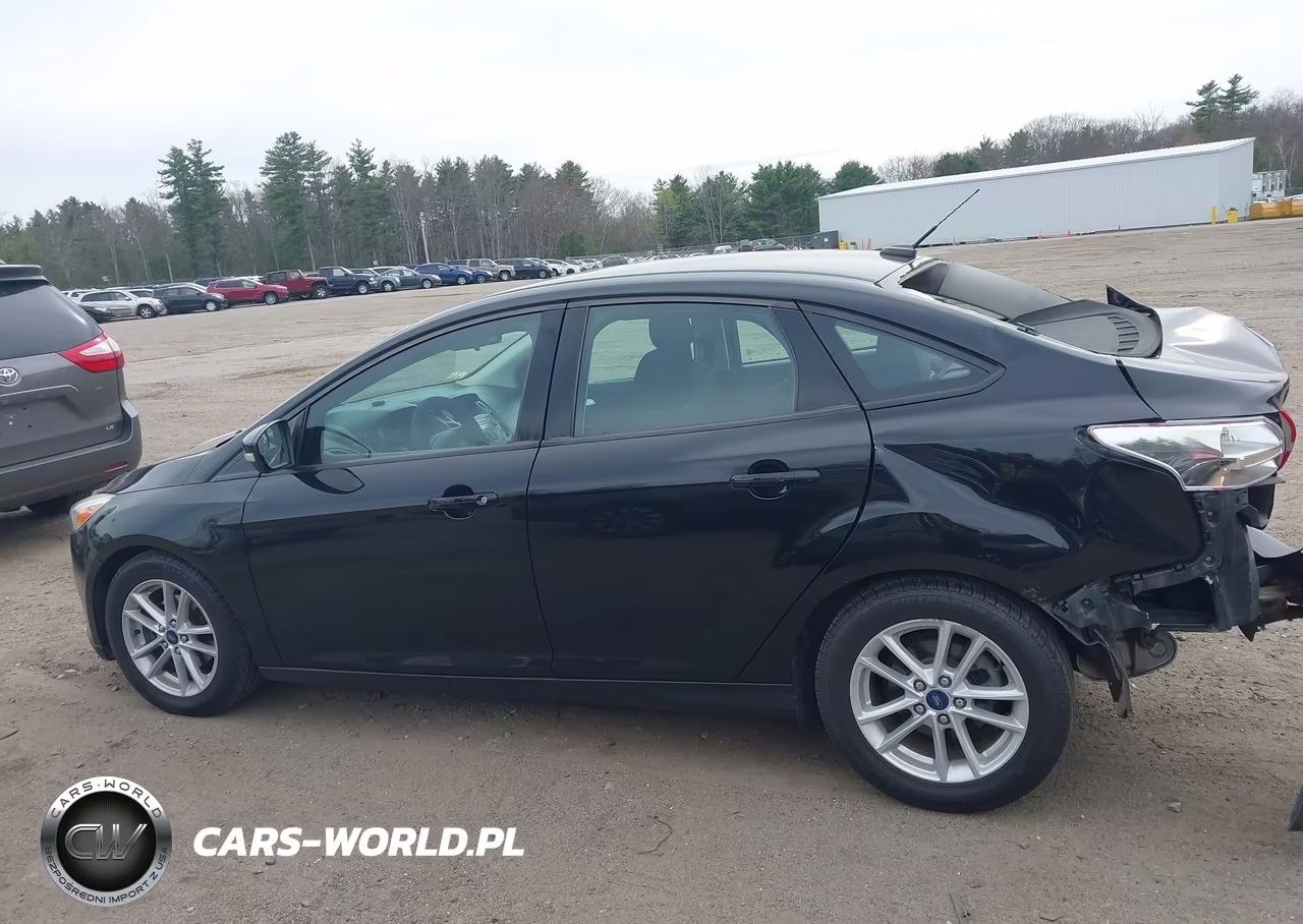 2018 Ford Focus Se VIN:1FADP3FE0JL219242 - 14