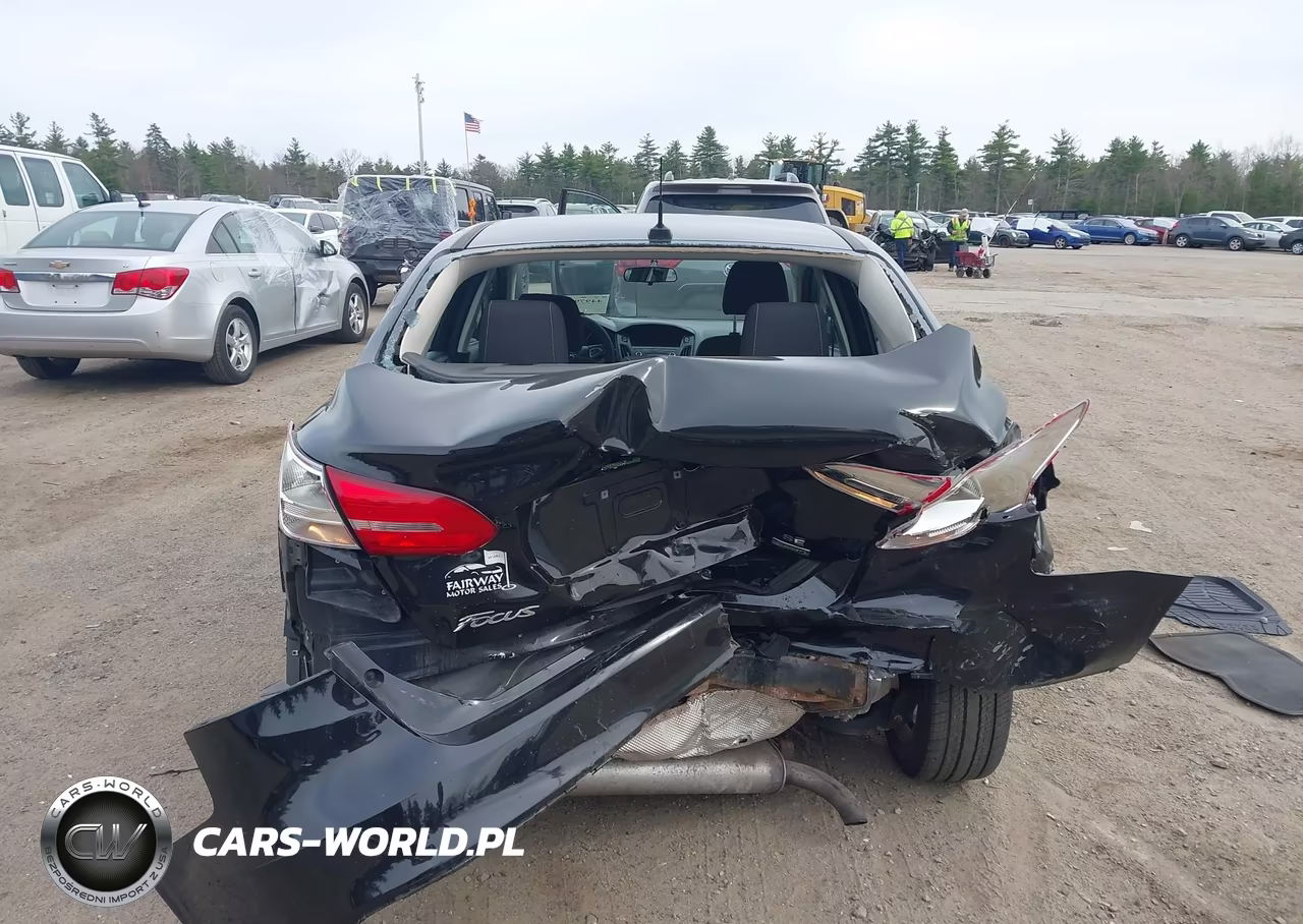 2018 Ford Focus Se VIN:1FADP3FE0JL219242 - 16