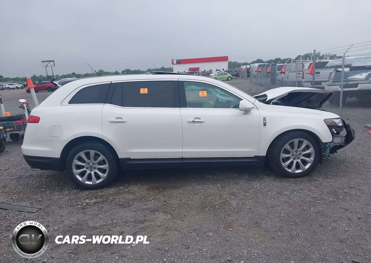2018 Lincoln Mkt Reserve VIN:2LMHJ5AT7JBL02052 - 13