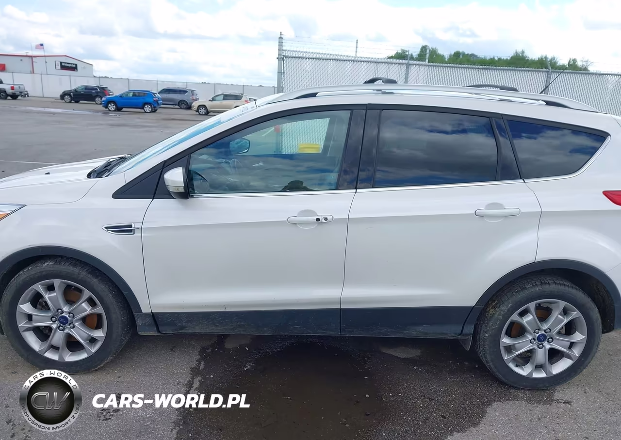 2016 Ford Escape Titanium VIN:1FMCU9J96GUC09910 - 14