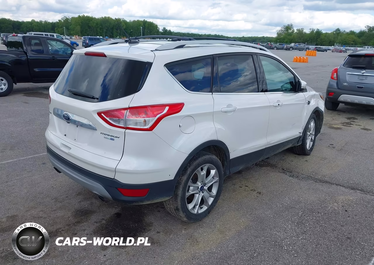 2016 Ford Escape Titanium VIN:1FMCU9J96GUC09910 - 4