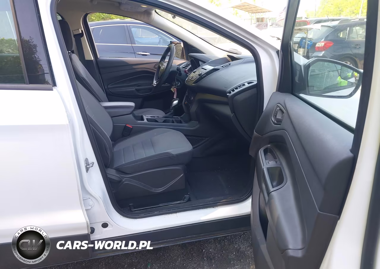 2017 Ford Escape S VIN:1FMCU0F78HUB37306 - 5