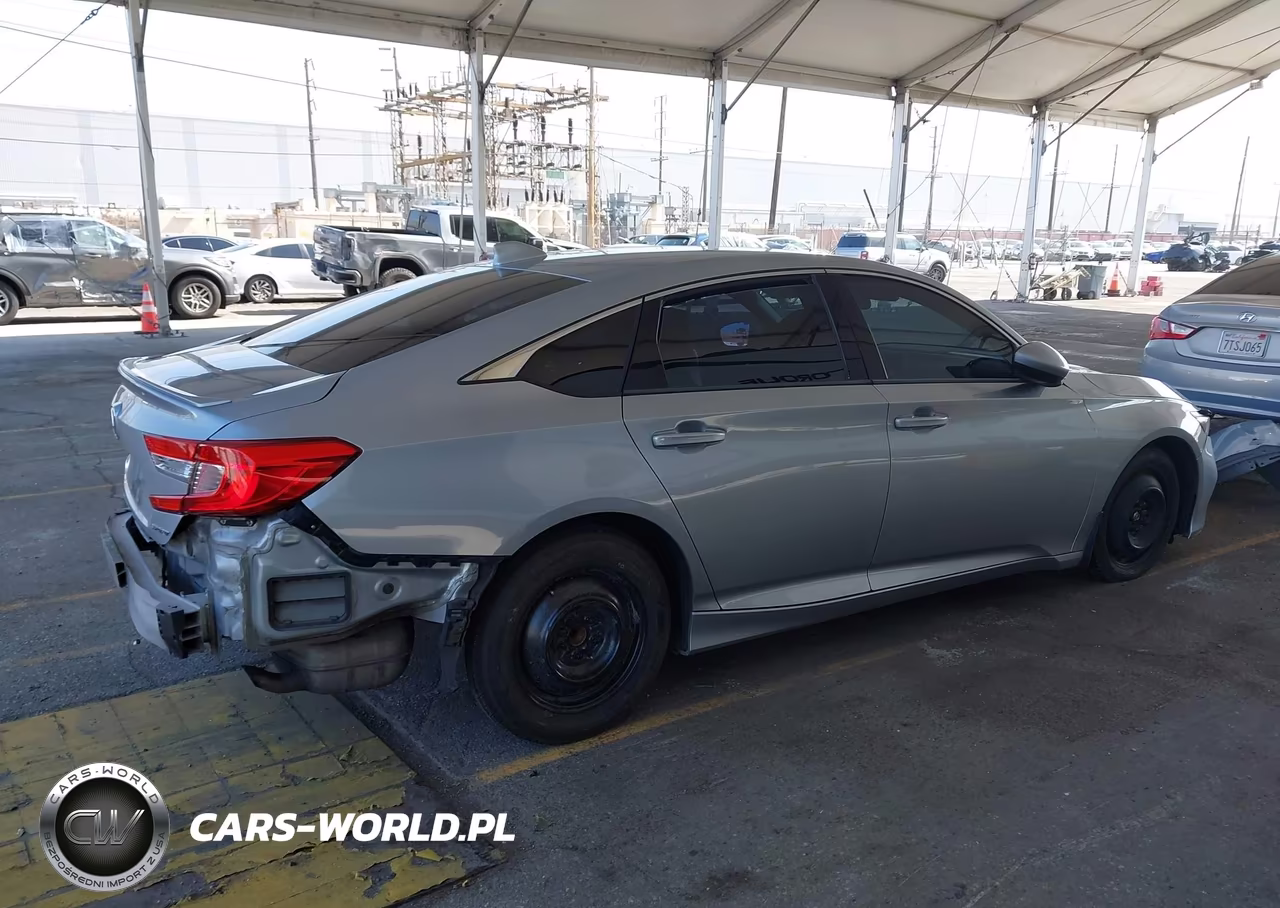 2018 Honda Accord Sport VIN:1HGCV1F32JA095275 - 14