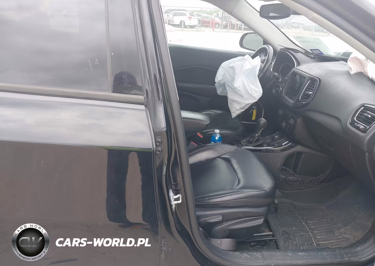 2018 Jeep Compass Limited 4X4 VIN:3C4NJDCB5JT101496 - 5
