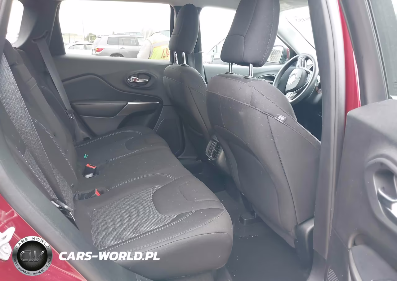 2019 Jeep Cherokee Latitude Fwd VIN:1C4PJLCB1KD325178 - 8