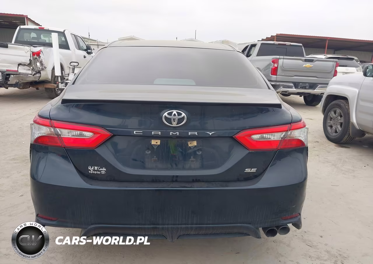 2018 Toyota Camry Se VIN:4T1B11HK0JU567736 - 16