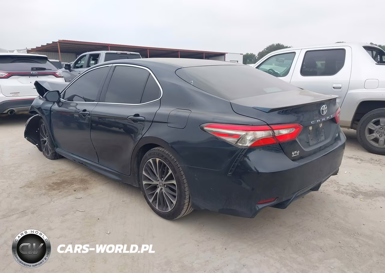 2018 Toyota Camry Se VIN:4T1B11HK0JU567736 - 3