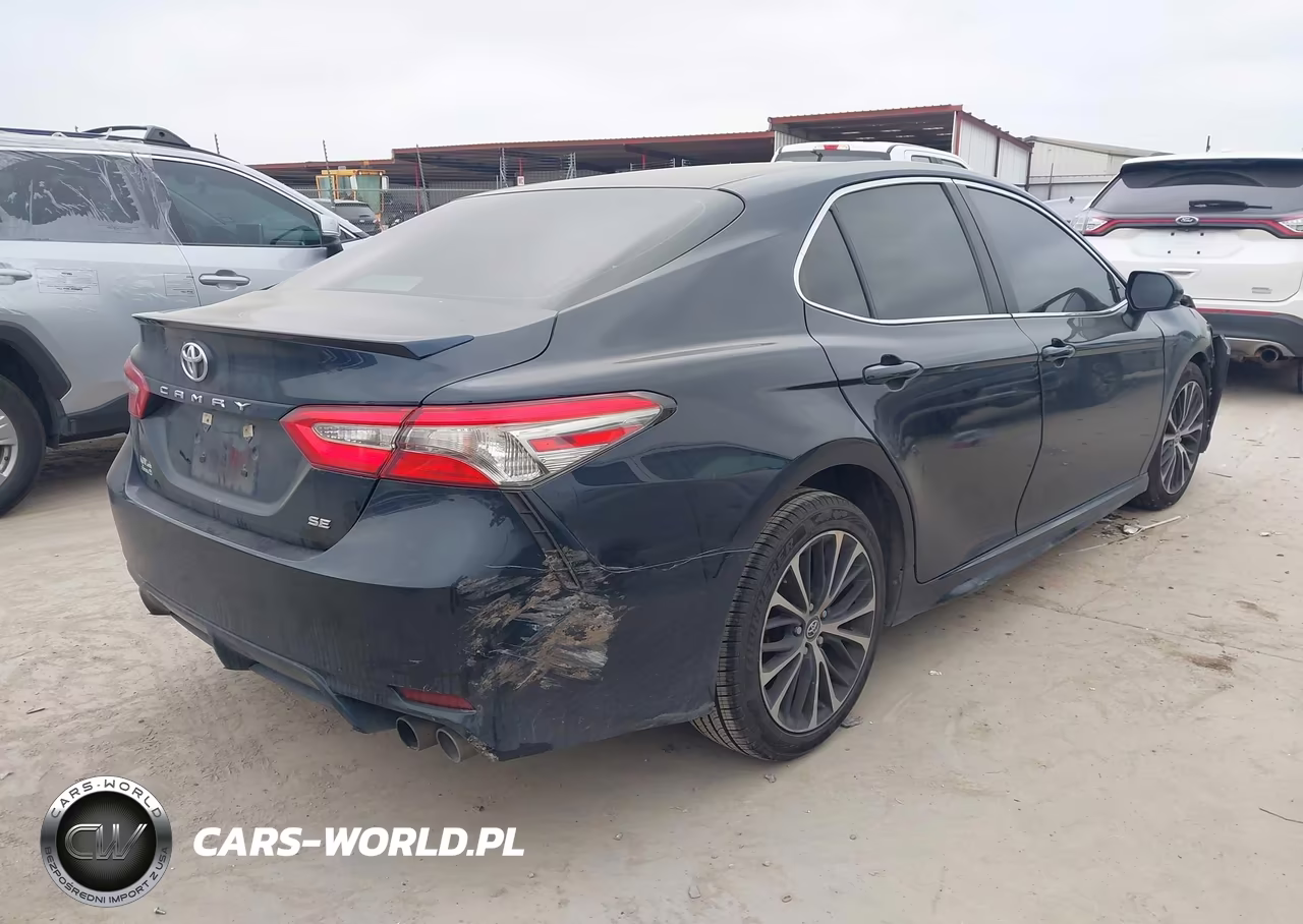 2018 Toyota Camry Se VIN:4T1B11HK0JU567736 - 4