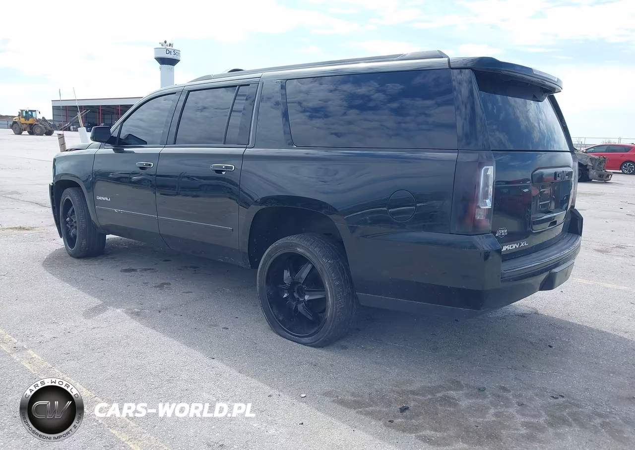 2017 GMC Yukon Xl Denali VIN:1GKS2HKJ2HR346019 - 3