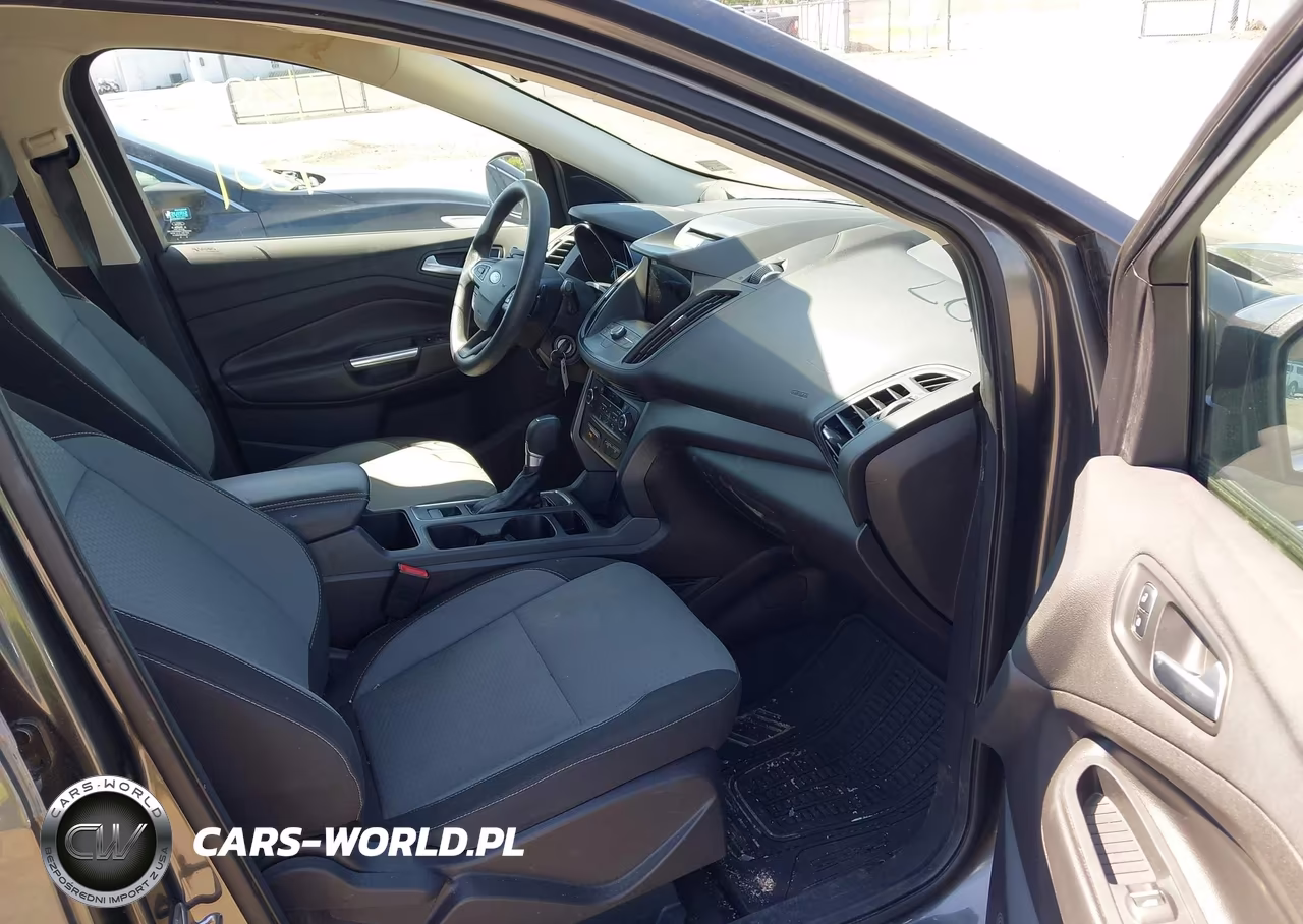 2017 Ford Escape Se VIN:1FMCU9GD1HUA10437 - 5