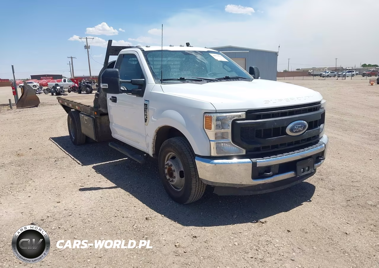 2022 Ford F-350 Chassis Xl