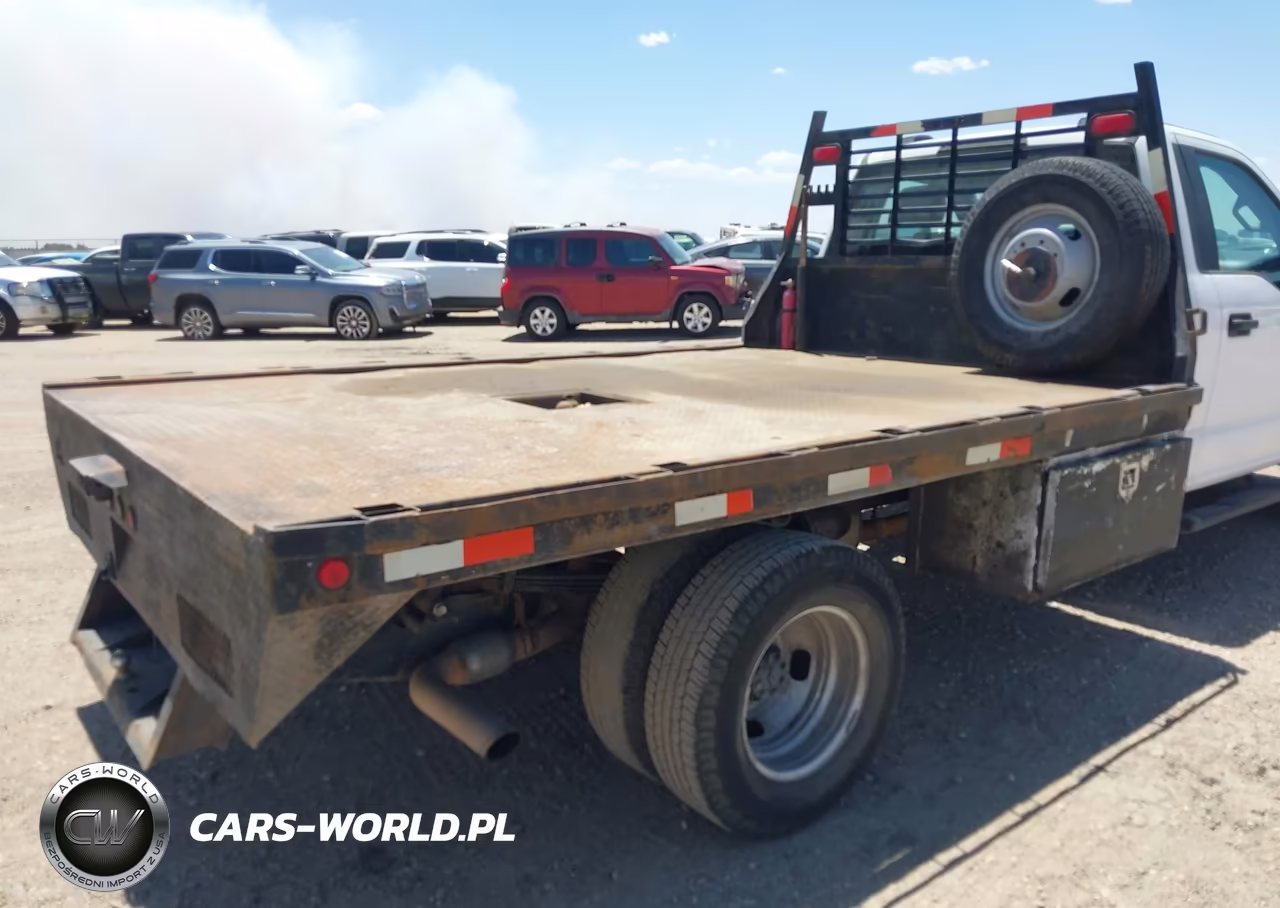 2022 Ford F-350 Chassis Xl VIN:1FDRF3G63NEG40274 - 11