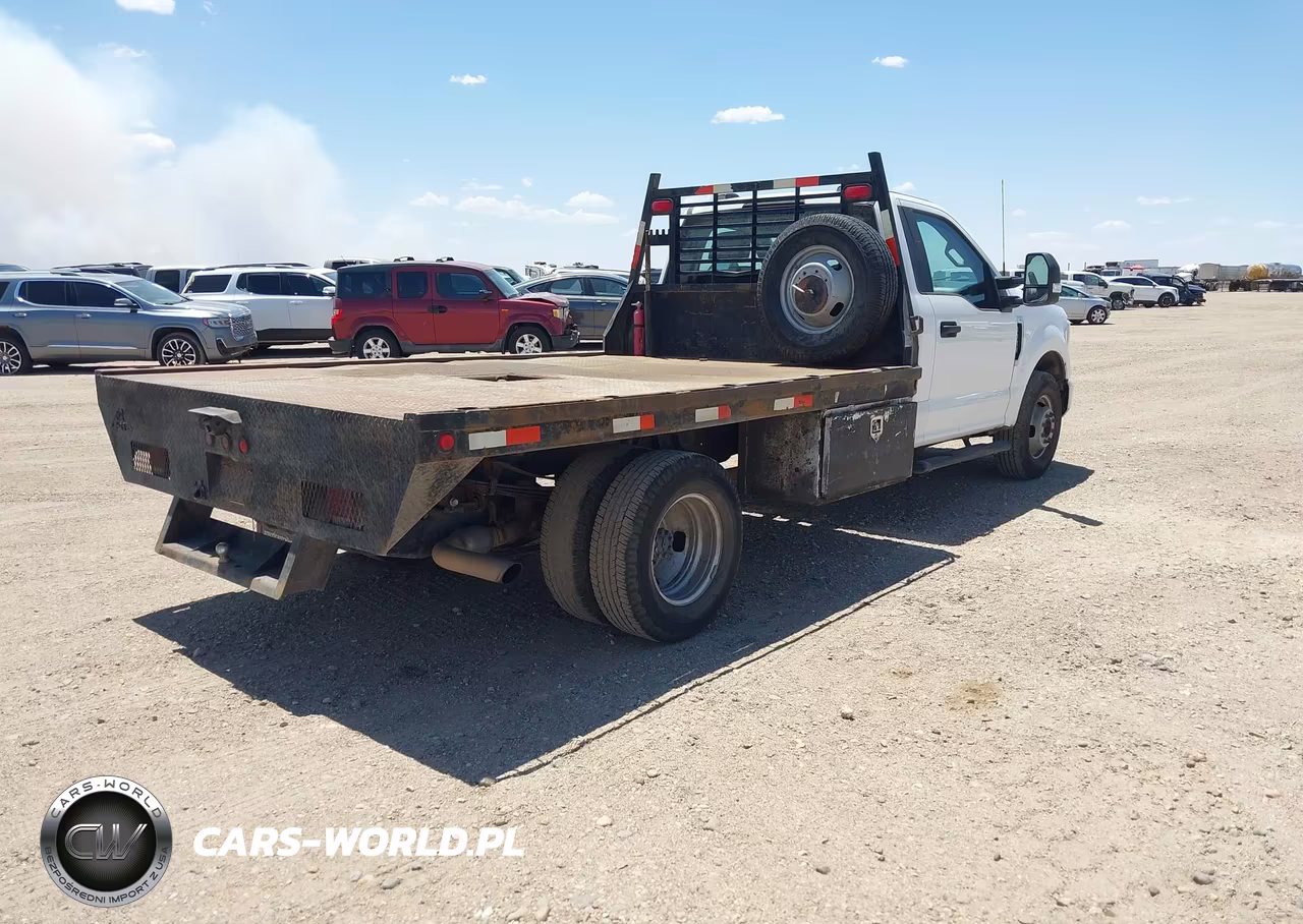 2022 Ford F-350 Chassis Xl VIN:1FDRF3G63NEG40274 - 4