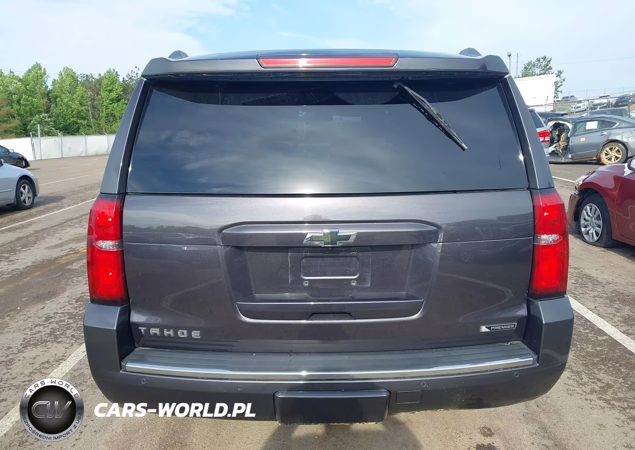 2018 Chevrolet Tahoe Premier VIN:1GNSCCKCXJR166085 - 17