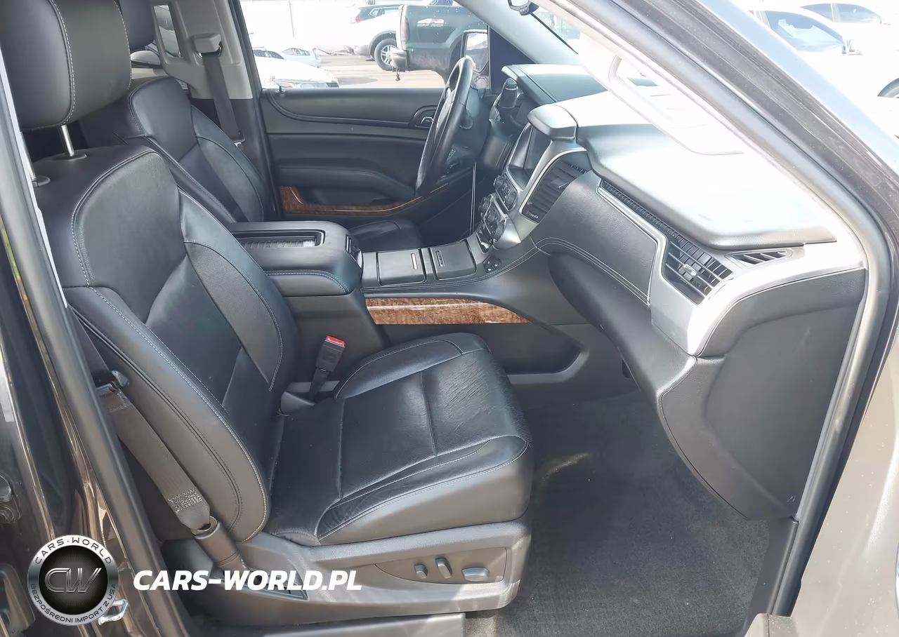 2018 Chevrolet Tahoe Premier VIN:1GNSCCKCXJR166085 - 5
