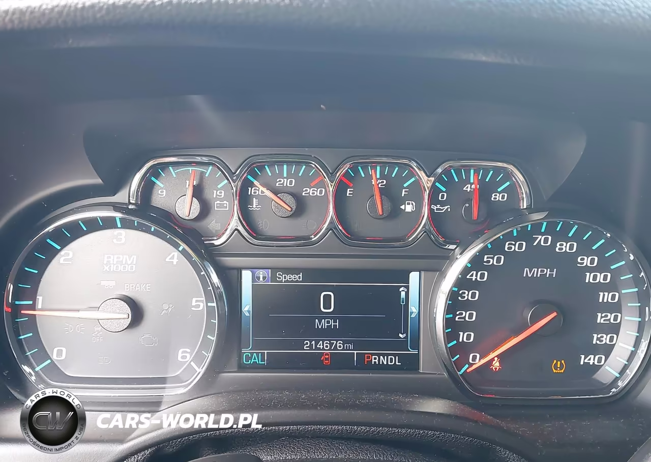 2018 Chevrolet Tahoe Premier VIN:1GNSCCKCXJR166085 - 7