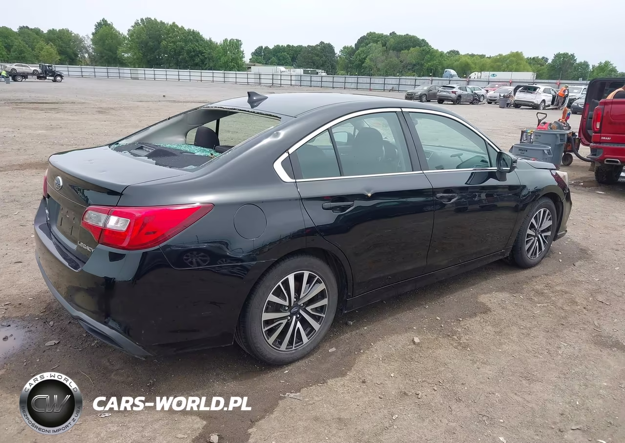 2018 Subaru Legacy 2.5I Premium VIN:4S3BNAF66J3024265 - 4