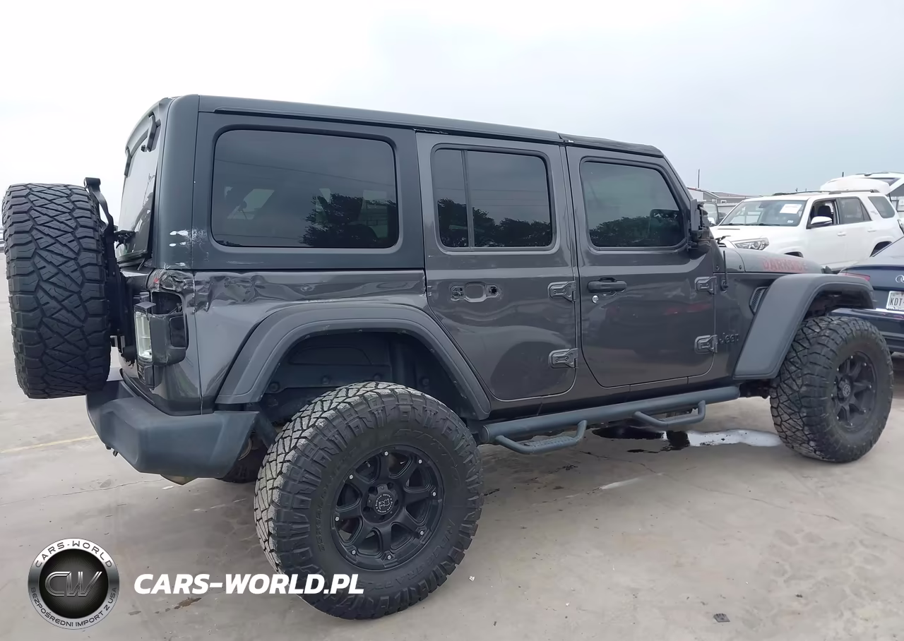 2020 Jeep Wrangler Unlimited Willys 4X4 VIN:1C4HJXDG3LW169639 - 17