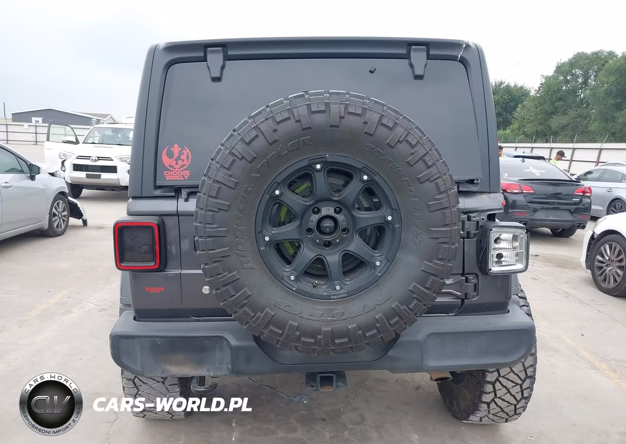 2020 Jeep Wrangler Unlimited Willys 4X4 VIN:1C4HJXDG3LW169639 - 18