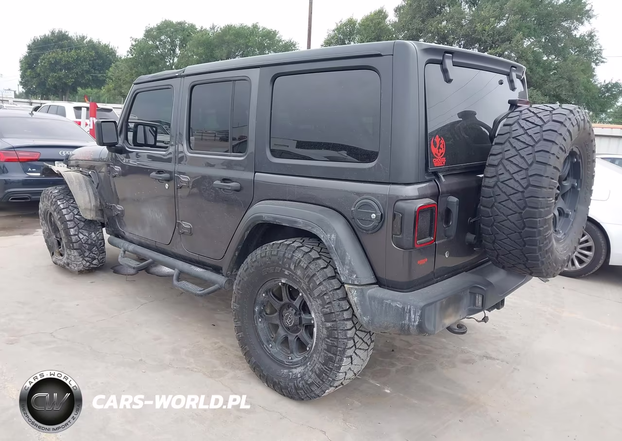 2020 Jeep Wrangler Unlimited Willys 4X4 VIN:1C4HJXDG3LW169639 - 3