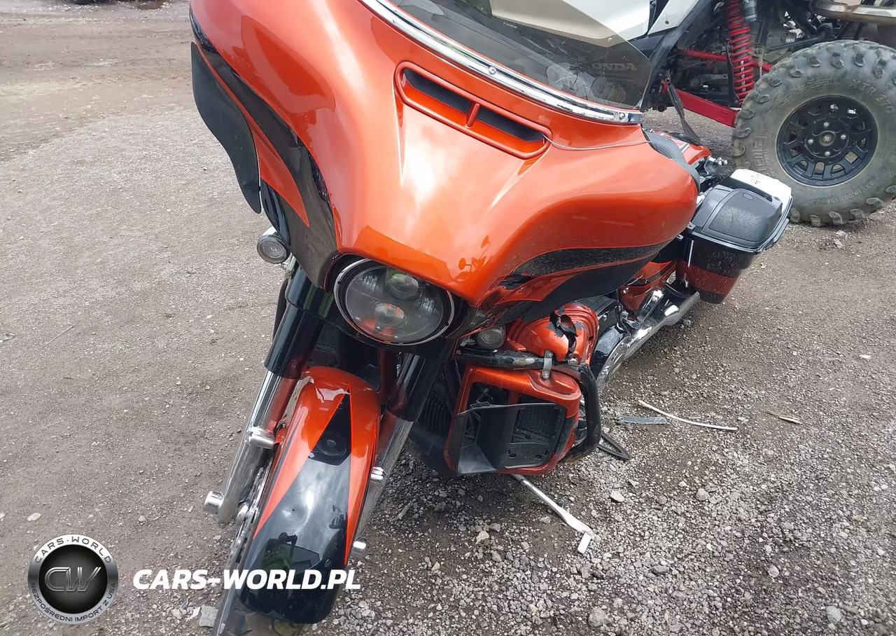 2017 Harley-Davidson Flhxse Cvo Street Glide VIN:1HD1PXF18HB956138 - 2