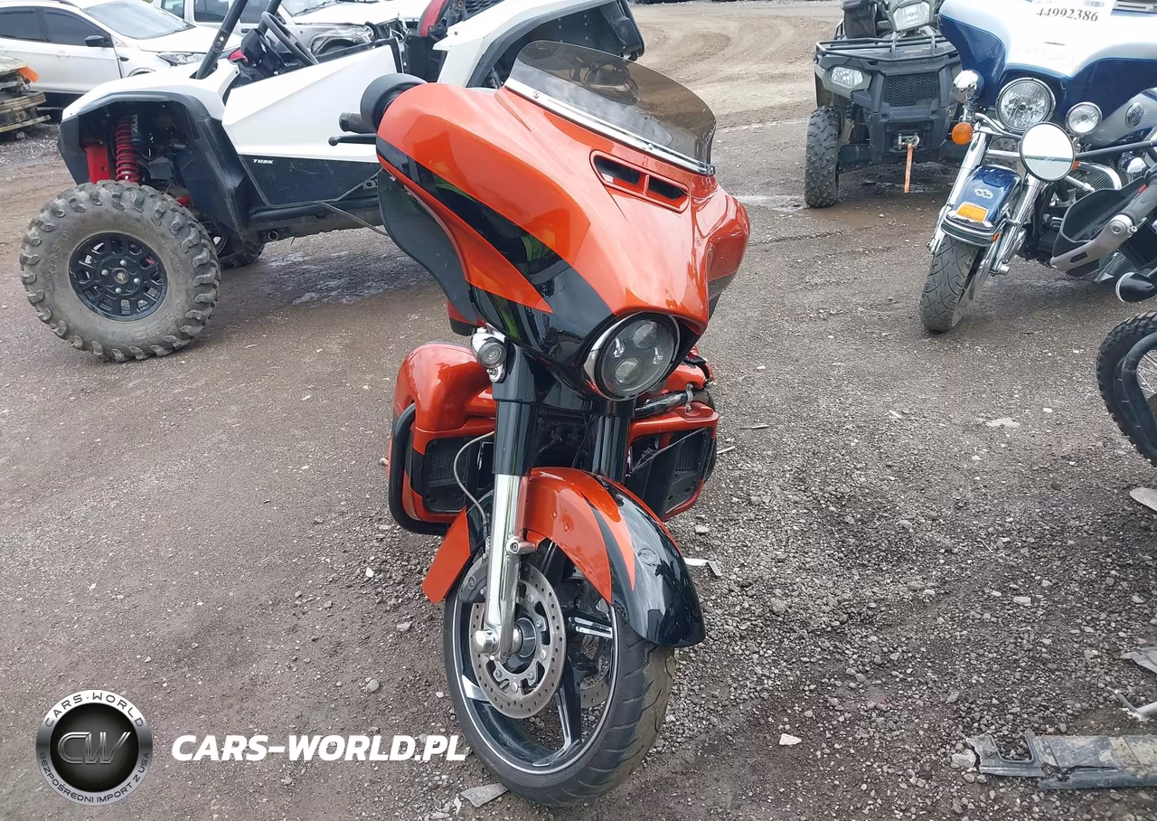 2017 Harley-Davidson Flhxse Cvo Street Glide VIN:1HD1PXF18HB956138 - 5